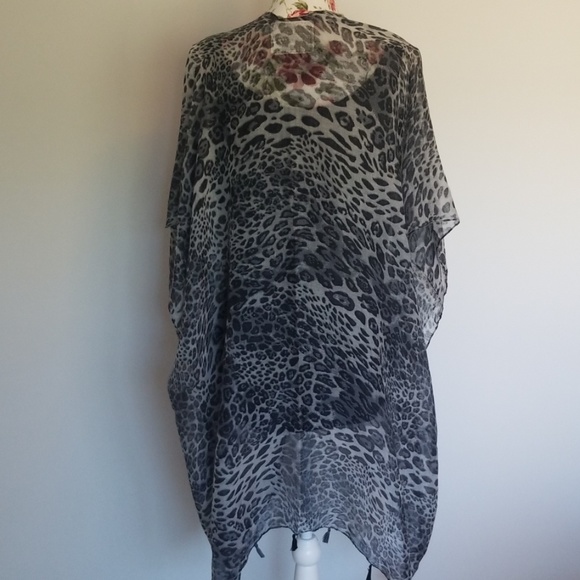 ❤Last 2❤Animal Print Kimono/Shrug - Picture 5 of 8